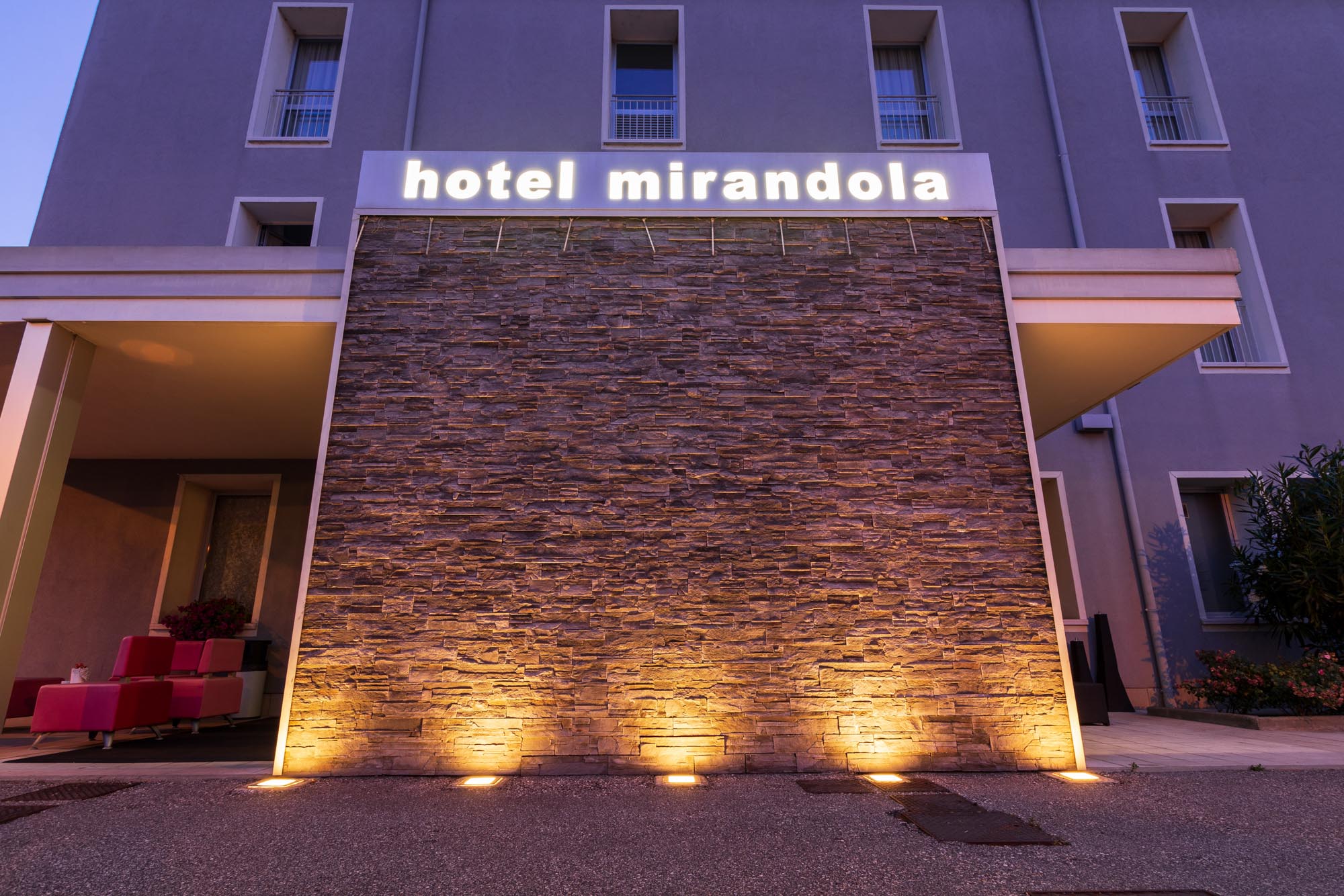 (c) Hotelmirandola.it